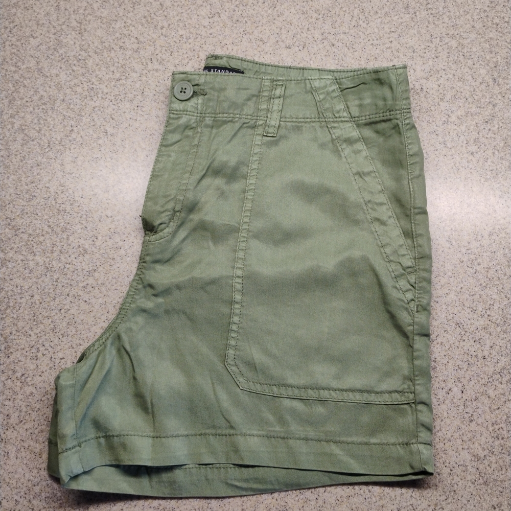 Sanctuary Green Shorts Women's Size M